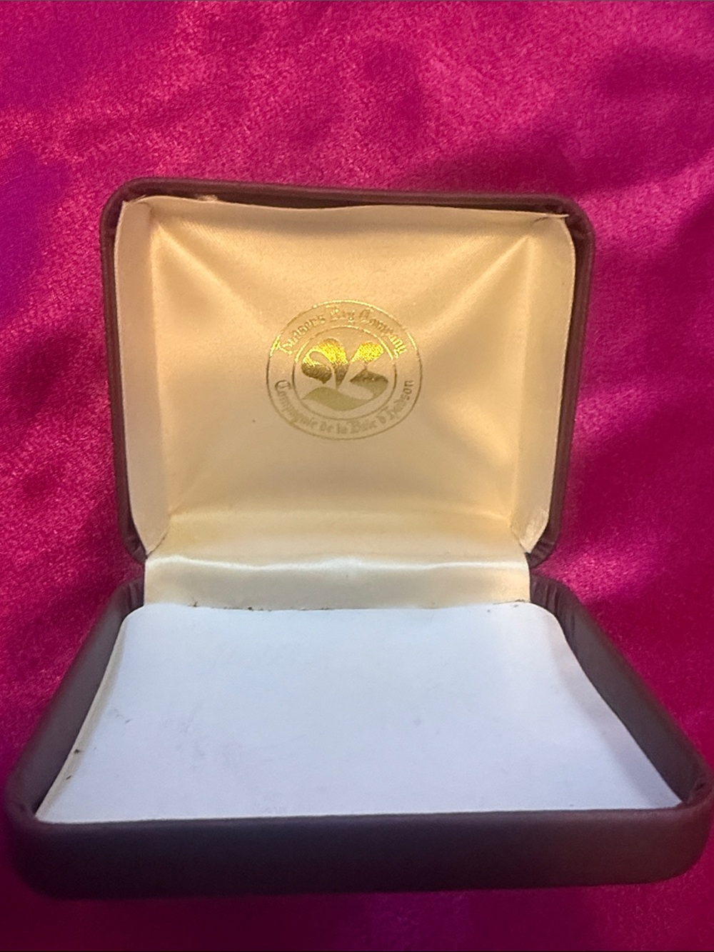 Vintage Hudson’s Bay Empty Jewelry Box with Cream Interior and Brown Exterior